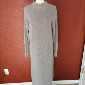 Elegant Gray Knit Dress